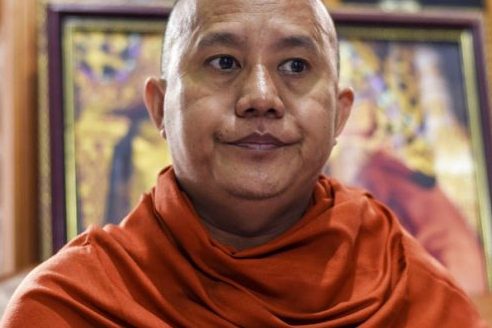 البوذيون يخشون أسلمة الدولة في ميانمار