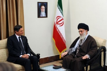 Líder iraní culpa a ‘ciertas potencias’ del surgimiento de Daesh