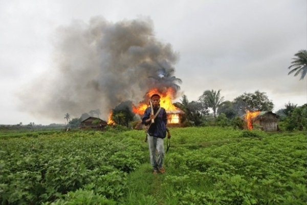 تراژدی پایان ناپذیر مسلمانان میانمار در سایه سکوت جهان اسلام / در حال تکمیل