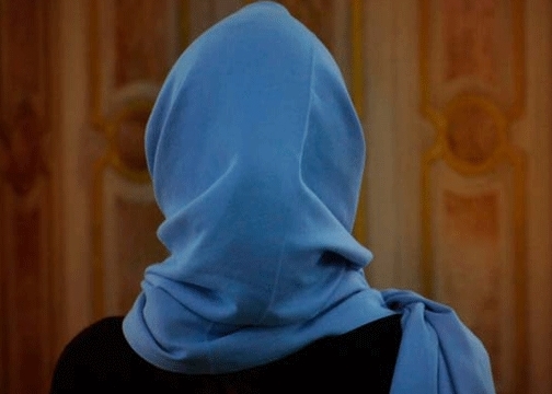 ABD'de başörtüsü zorla çıkarılan Müslüman kadına tazminat