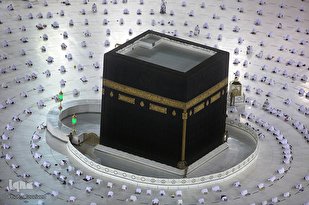 أداء صلاة التراويح بالحرمين الشريفين في أول ليالي رمضان