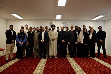 رئيس وزراء النرويج يزور المشيخة الإسلامية للبوشناق ويبحث قضايا الحوار