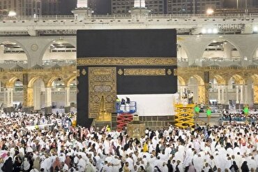 Kaaba Kiswah to Be Replaced Later than Usual