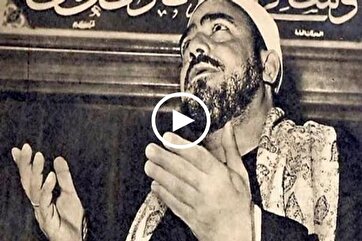 An Ibtihal Recitation by Late Egyptian Master Mohamed Naqshbandi (+Video)