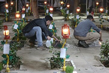 Iranians Honor Memory of Martyrs As New Year Begins