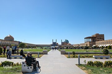 Isfahan’s Naqsh-e Jahan Square A Major Tourist Attraction in Nowruz