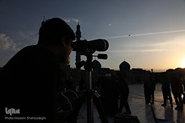 Photos: Sighting Shawwal Crescent Moon at Jamkaran Mosque