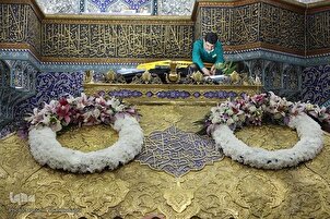 El Santuario de Hazrat Masumah en Qom fue decorado con flores en una ocasión auspiciosa
