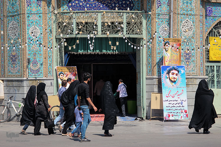 مراسم قرائت قرآن به یادبود شهید محسن حججی در مسجد جامع نجف آباد