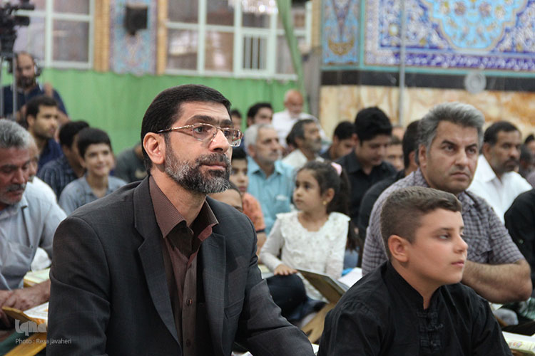 مراسم قرائت قرآن به یادبود شهید محسن حججی در مسجد جامع نجف آباد
