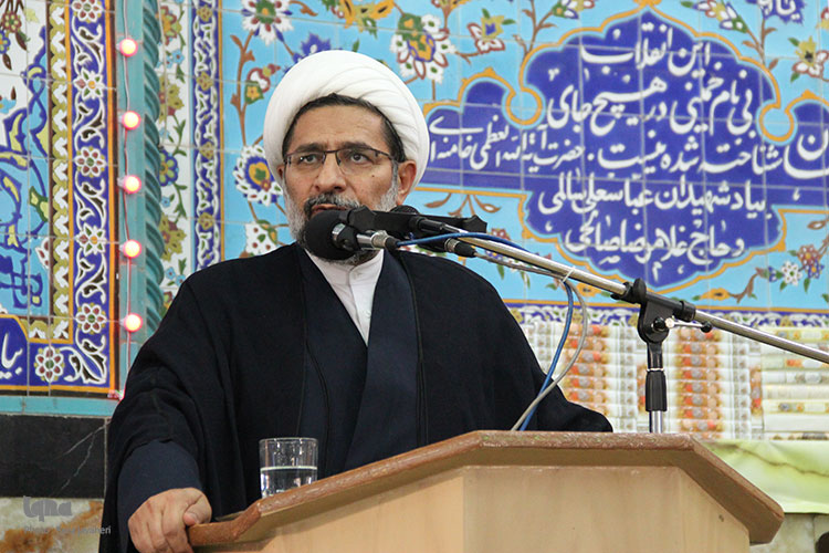 مراسم قرائت قرآن به یادبود شهید محسن حججی در مسجد جامع نجف آباد