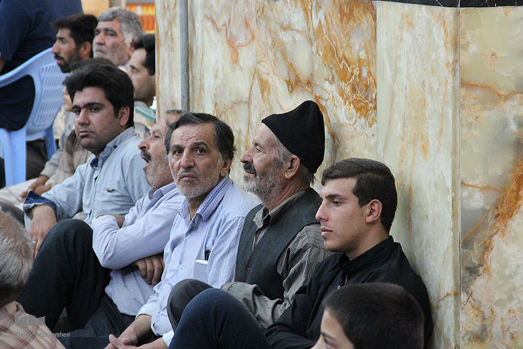 مراسم قرائت قرآن به یادبود شهید محسن حججی در مسجد جامع نجف آباد