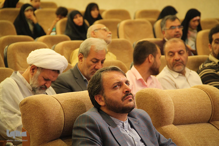 رونمایی از محصولات تربیتی حوزه علمیه