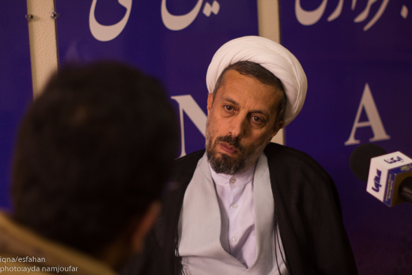 قیام حسینی، فرار از فاجعه همراه با فریاد بلند بود