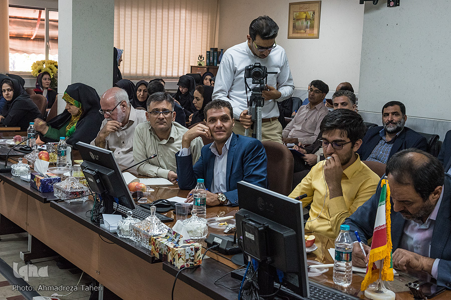 نشست خبری چهلو دومین دوره مسابقات سراسری قرآن کریم نشست خبری چهلو دومین دوره مسابقات سراسری قرآن کریم