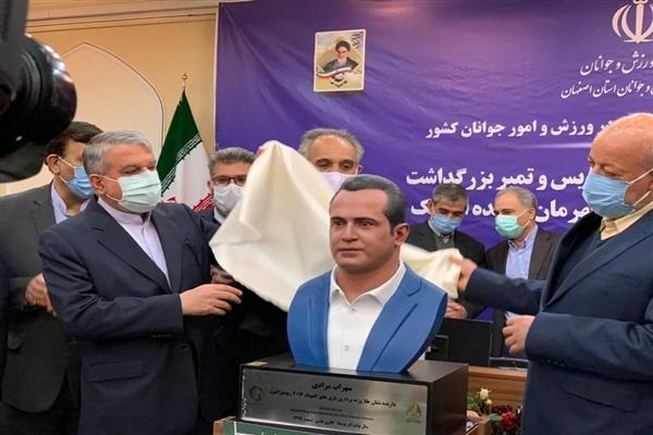 روح فرهنگ در ورزش دمیده شود