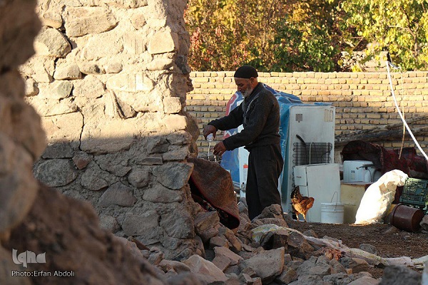 کمک‌های نقدی؛ مهمترین نیاز حادثه‌دیدگان زلزله سی‌سخت