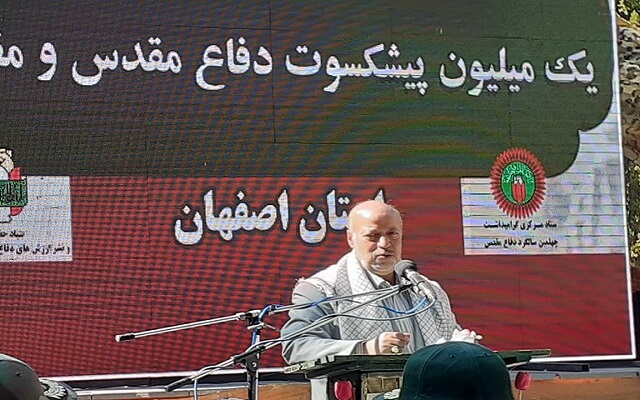 ارزش&zwnj;های دفاع مقدس را برای جوانان تبیین کنیم