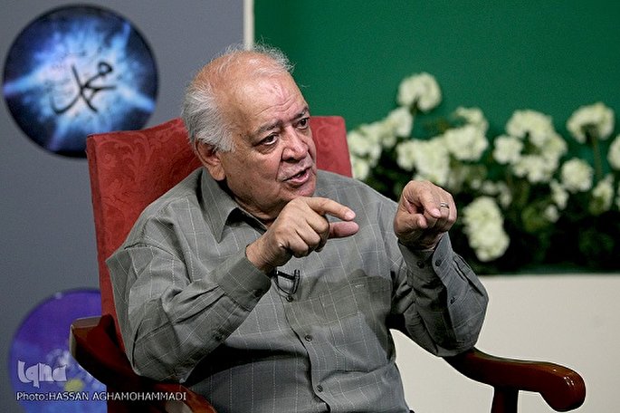 جامعه اسلامی با زور و اجبار ساخته نمی‌شود