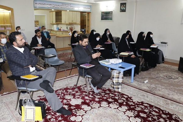 دوره تربیت مدرس و ممتحن روخوانی و روان&zwnj;خوانی قرآن کریم در اصفهان