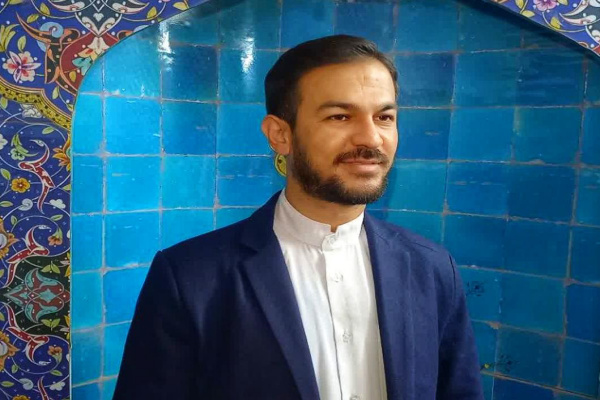 عادل درخشان مدیر مدرسه تخصصی حفظ مهد قرآن اصفهان