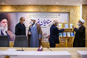 نشست قرآنیان؛ منادیان نور و امید