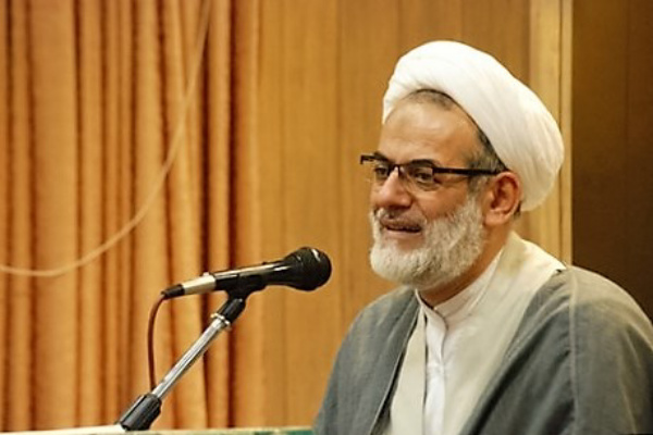 دفاع مقدس، قله استقلال و عزت مردم ایران است