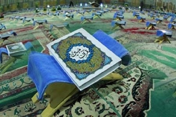 جلسه آموزش عمومی قرآن در بازار تهران