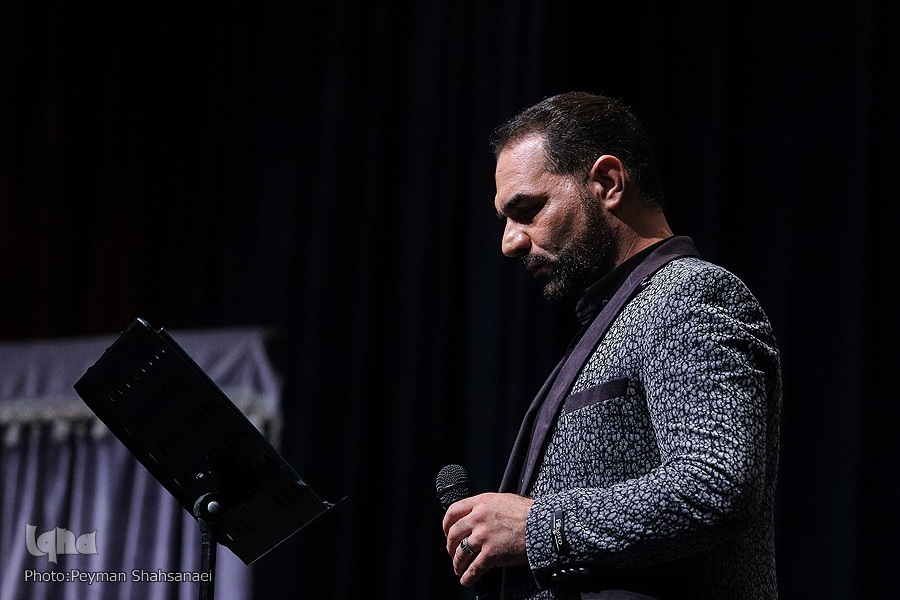 محمدرضا قربانی خواننده آلبوم نغمههای عاشورایی محمدرضا قربانی خواننده آلبوم نغمههای عاشورایی