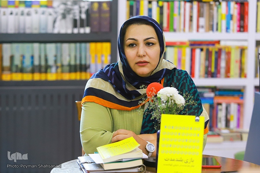 نشست گفتوگو درباره کتاب بازی بلندمدت نشست گفتوگو درباره کتاب بازی بلندمدت