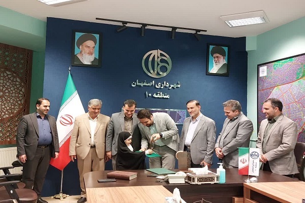 آیین تجلیل از حدیث و ثنا نظری در شهرداری اصفهان آیین تجلیل از حدیث و ثنا نظری در شهرداری اصفهان