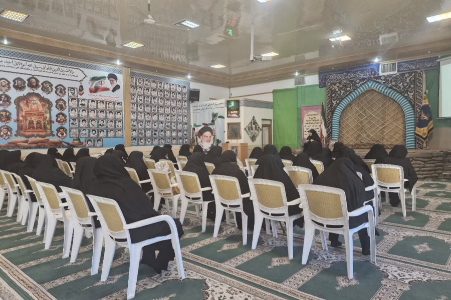 گردهمایی مادران و همسران شهدا در نایین