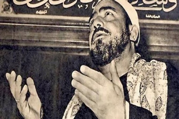 فیلمی دیده نشده از شیخ محمد نقشبندی؛ پیشوای مبتهلان و امام مداحان در مصر + دانلود