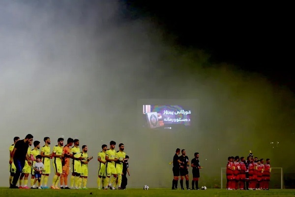 آغاز مسابقه فوتبال لیگ عراق با ویژه‌برنامه قرآنی + فیلم