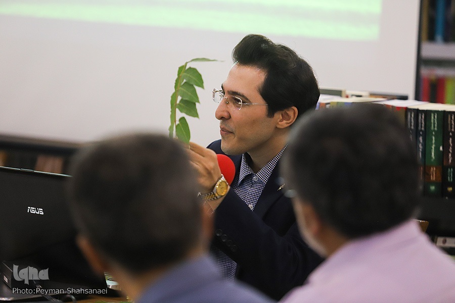 نشست گفت‌وگو درباره کتاب «چگونه با طبیعت صمیمی شویم»