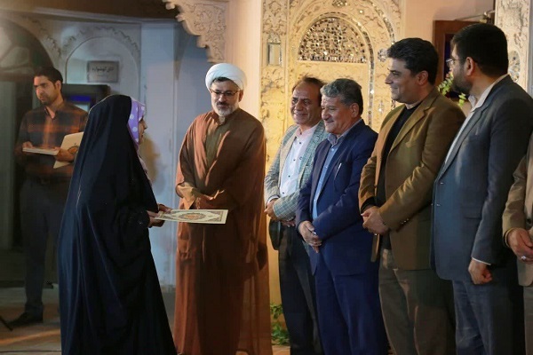 آیین اختتامیه پنجمین دوسالانه ملی خوشنویسی «هل اتی» در کاشان