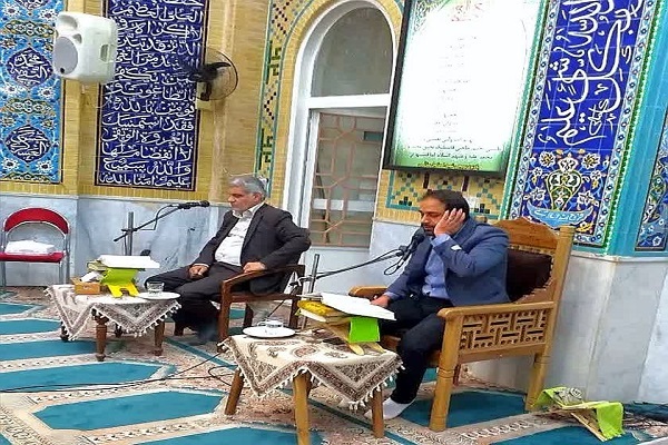 طرح «کرسی‌های تلاوت تدبری» در کاشان