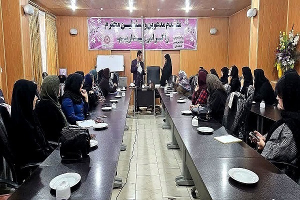 کارگاه آموزشی مهارت‌های شاد زیستن در کاشان