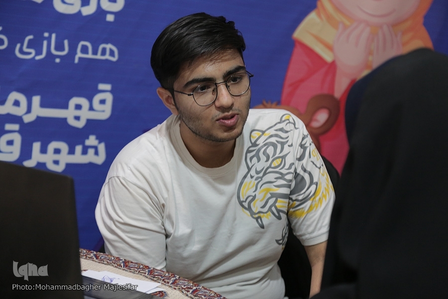 معین کوه‌پیما مدیر تیم طراحی بازی‌های استودیو بمب