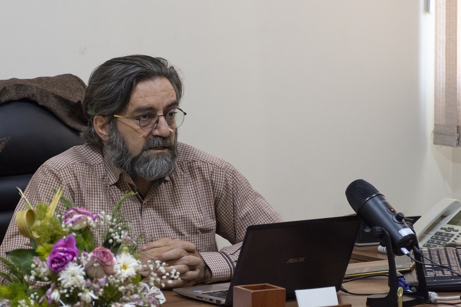 علیرضا فرهنگ پژوهشگر ادیان و عرفان