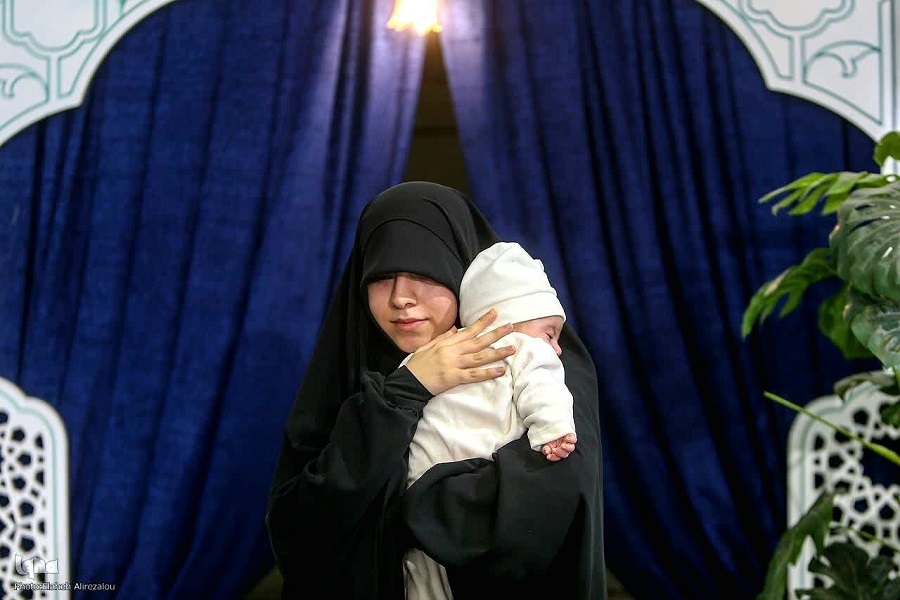 زینب دلیری حافظ کل قرآن