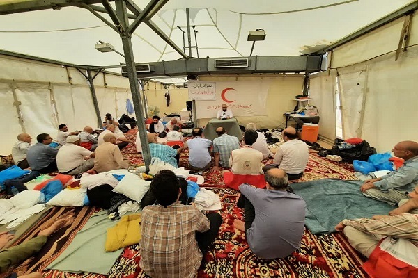 برپایی محفل قرآنی هلال احمر یادبود شهدای منا + عکس