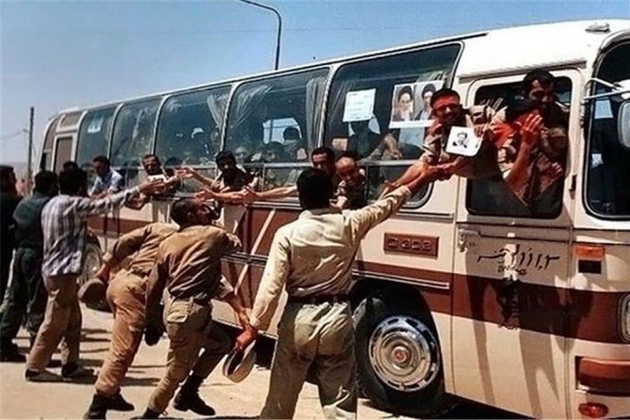 ورود آزادگان به میهن اسلامی