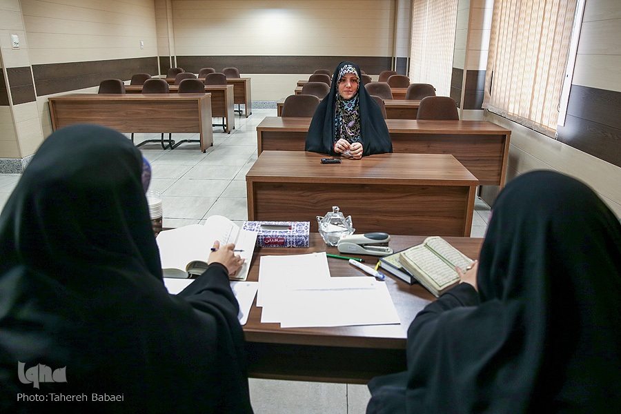 آزمون‌ اعطای مدرک تخصصی به حافظان قرآن