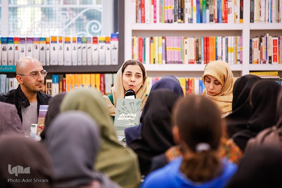 نشست گفت‌وگو درباره تازه‌های نشر اطراف در جهاددانشگاهی واحد اصفهان