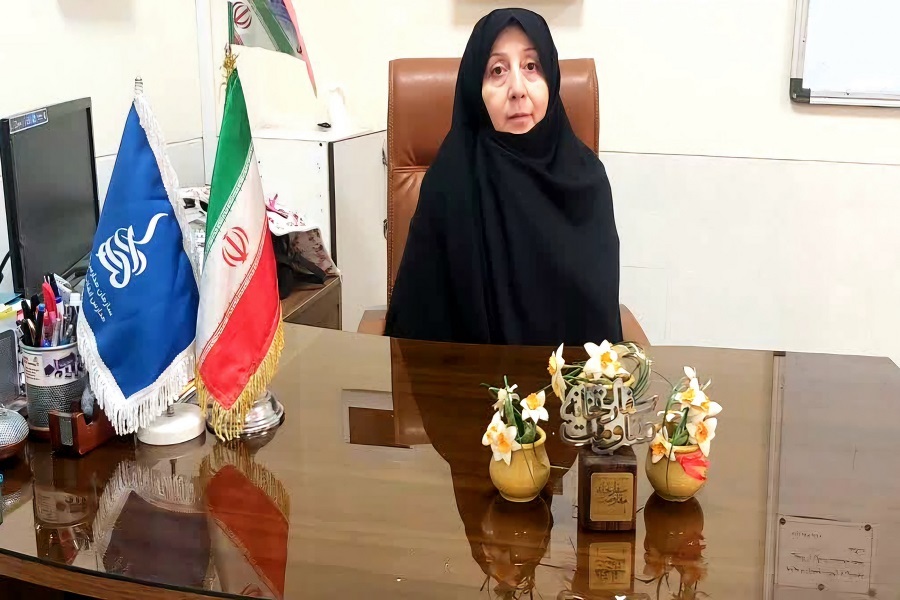 فهیمه فنائیان مدیر دبیرستان صدرای کاشان