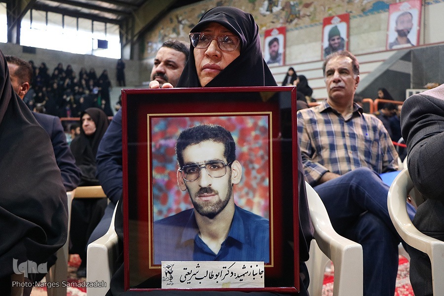 مادران و همسران شهدا