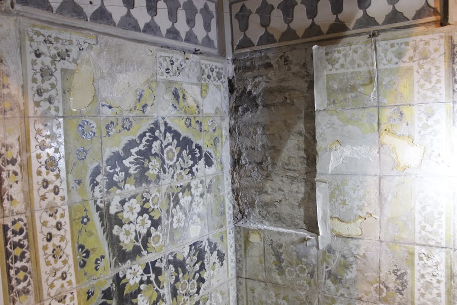 تزئینات حمام علی‌قلی‌آقا