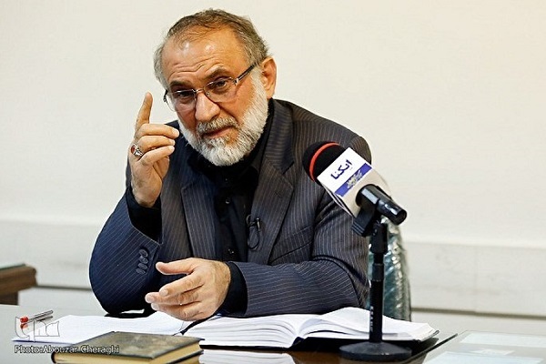 شب برای یاد خدا و روز برای شکرگزاری