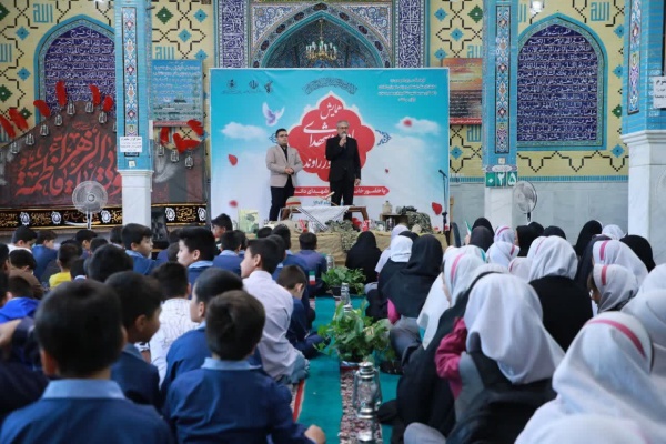 یادواره شهدای دانش‌آموز راوند کاشان